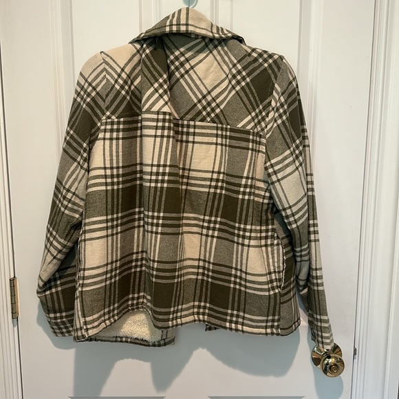 Lucky Brand Shacket - Picture 3 of 5